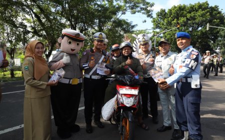 Polres Magetan Berbagi Bunga dan Es Krim di Operasi Keselamatan Semeru 2026