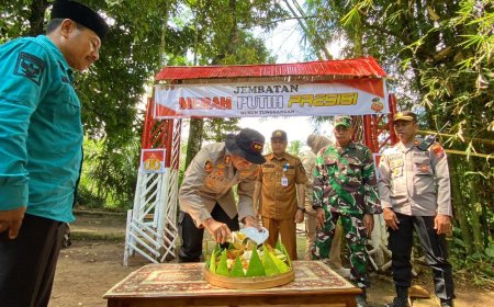 Polres Probolinggo Bangun Jembatan Merah Putih Presisi, Akses Warga Tiris – Andungsari Kembali Terhubung